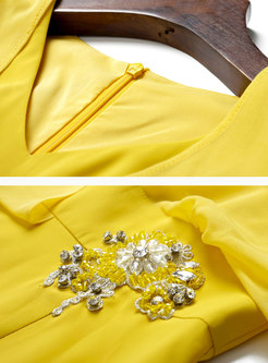 Pure Color Diamond-studded Gathered Waist Bodycon Dress