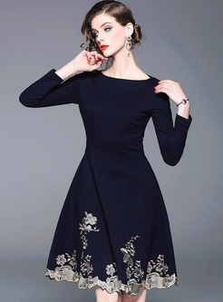 Embroidery Solid Color Zipper O-Neck Seven-Tenths Sleeves A-Line Dresses
