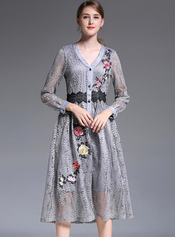 Embroidery Lace Solid Color V-Neck Long Sleeves Long Dresses