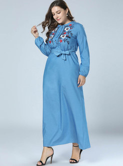 Loose Plus Size Embroidered Belted Maxi Dress