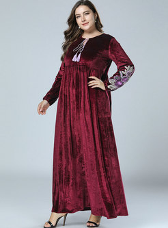 Chic O-neck Velvet Embroidered Tied Casual Maxi Dress