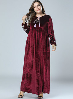 Chic O-neck Velvet Embroidered Tied Casual Maxi Dress