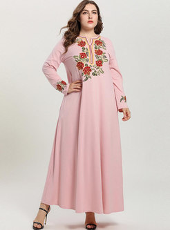 Loose Flower Embroidery Pullover Maxi Dress