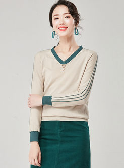 Color-blocked Long Sleeve Slim Sweater