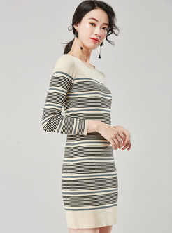 Brief Striped Long Sleeve Knit Dress