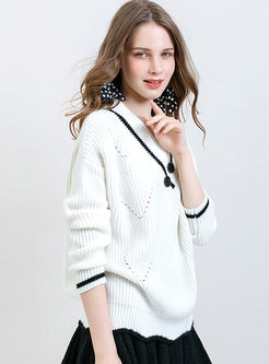 White V-neck Loose Pullover Sweater