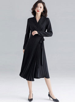 Solid Color Waist Pleated Sweater Dress