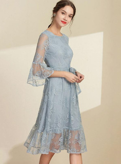 Lace Contrast Solid Color Zipper O-Neck Seven-Tenths Sleeves Flare Sleeves Midi Dresses