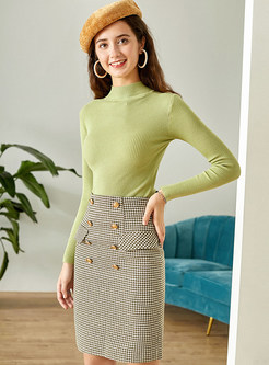 Stand Collar Slim Knit Top & Slim Plaid Skirt