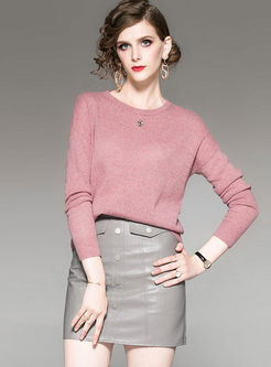 O-neck Loose Pullover Sweater & PU Slim Skirt