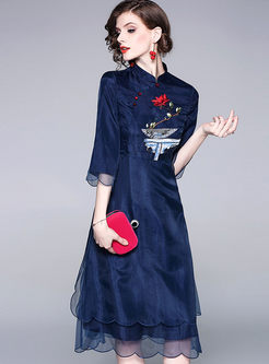 Retro Mandarin Collar Embroidered Dress