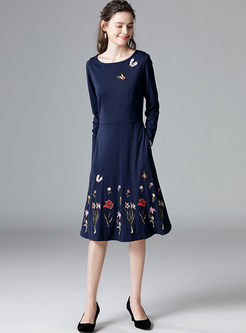 O-neck Long Sleeve Embroidered Dress