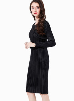 Black O-neck Long Sleeve Pleated Slim Dress