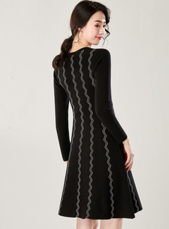 V-neck Waist Wave Line Sweater Dress