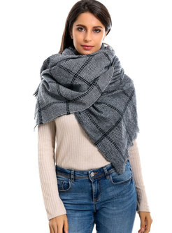 Plaid Color-blocked Fringed Thick Scarf