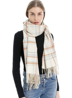 Color-blocked Plaid Fringed Scarf