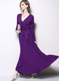 Solid Color V-neck Pleated Maxi Dress