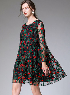 Plus Size Embroidered Loose Mini Dress