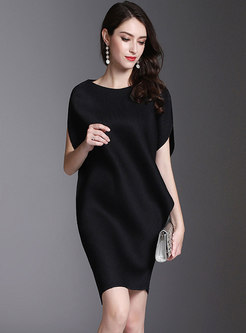Solid Color O-neck Pleated Dress