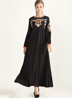 Crew Neck Embroidered Loose Maxi Dress