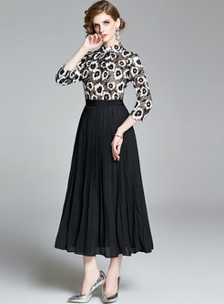 Lace Patchwork Stand Collar Pleated Maxi Dress