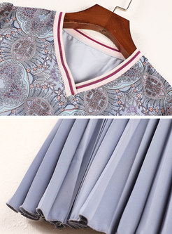 V-neck Print Pleated Suit Dress