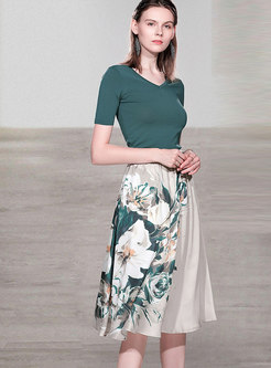 V-neck Slim Knit Top & Print A-line Skirt