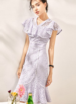 Lace V-neck Flare Sleeve Ruffle Peplum Dress