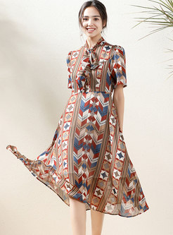 Tie-collar Geometric Print Slim Midi Dress