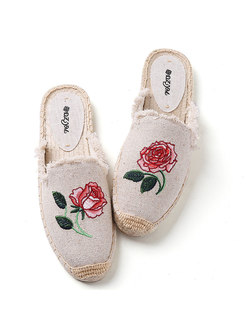 Round Toe Embroidered Flat Slippers