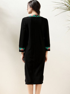 Black V-neck Embroidered Retro Shift Midi Dress