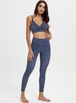 Sexy Striped Sports Bra & Cropped Yoga Pants