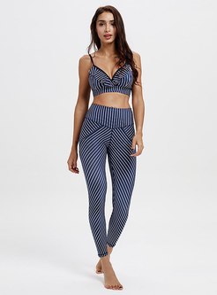 Sexy Striped Sports Bra & Cropped Yoga Pants
