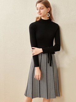 Mock Neck Geometric Patchwork Knitted Dress