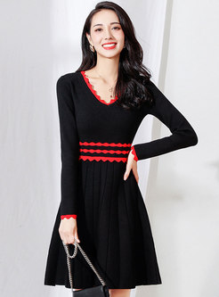 Color-blocked V-neck A Line Knitted Dress