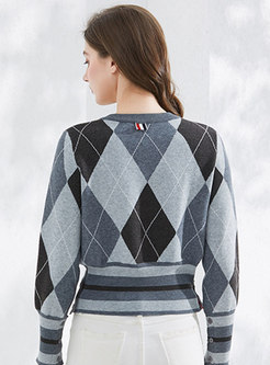 Diamond V-neck Pullover Cropped Sweater
