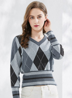 Diamond V-neck Pullover Cropped Sweater