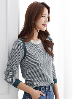 Color-blocked Plaid Slim Pullover Sweater