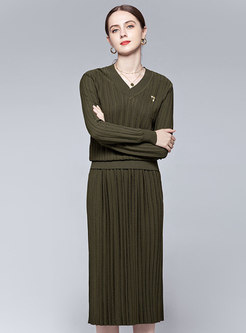 V-neck Ribbed Knitted Pleated Skirt Suits