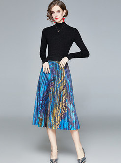 Mock Neck Sweater & Print Pleated Long Skirt