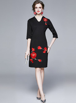 V-neck 3/4 Sleeve Embroidered Bodycon Dress