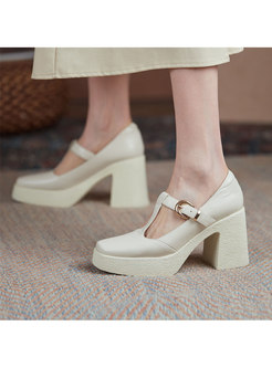 Square Toe Low-fronted Block Heel Shoes