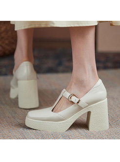 Square Toe Low-fronted Block Heel Shoes