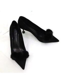Low-fronted Pointed Toe Hairball Heels