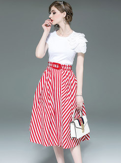 Brief White T-shirt & Striped Big Hem Skirt