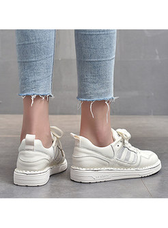 Rounded Toe Lace-up Flat White Sneakers