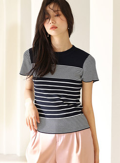 Color-blocked Striped Pullover Knit Top