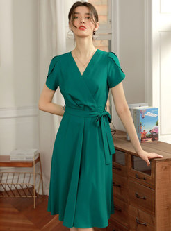 Deep Green Short Sleeve V-Neck Wrap Dress