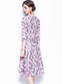Sweet 3/4 Sleeve Hook Flower Lace Midi Dress
