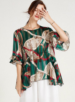 Plus Size Print Flare Sleeve Pullover Blouse